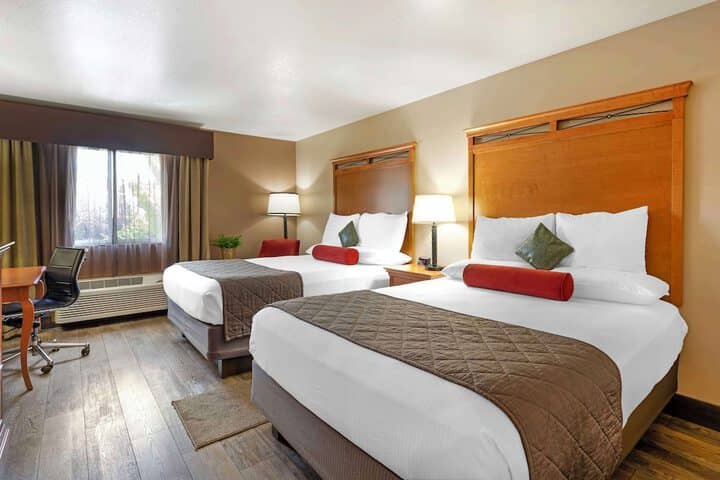 Room 5 of 28