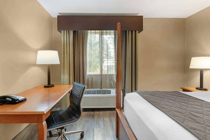 Room 19 of 28