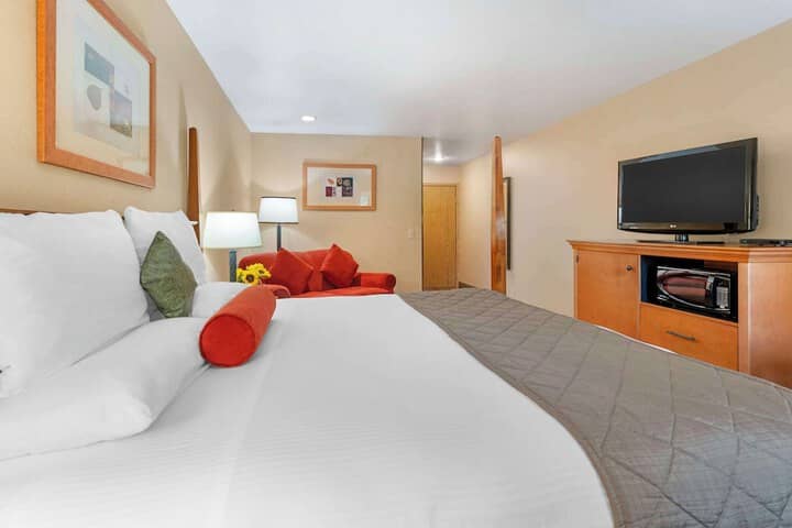 Room 20 of 28